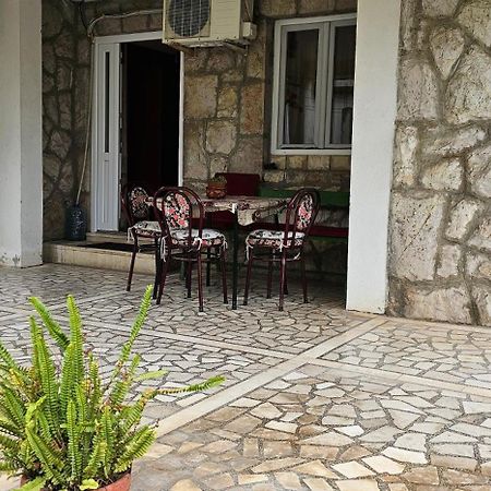 Apartments Simonovic Тиват Экстерьер фото