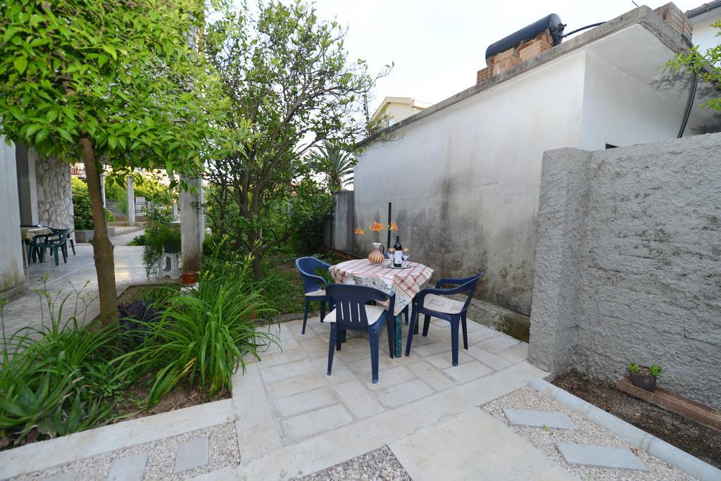 Apartments Simonovic Тиват Экстерьер фото